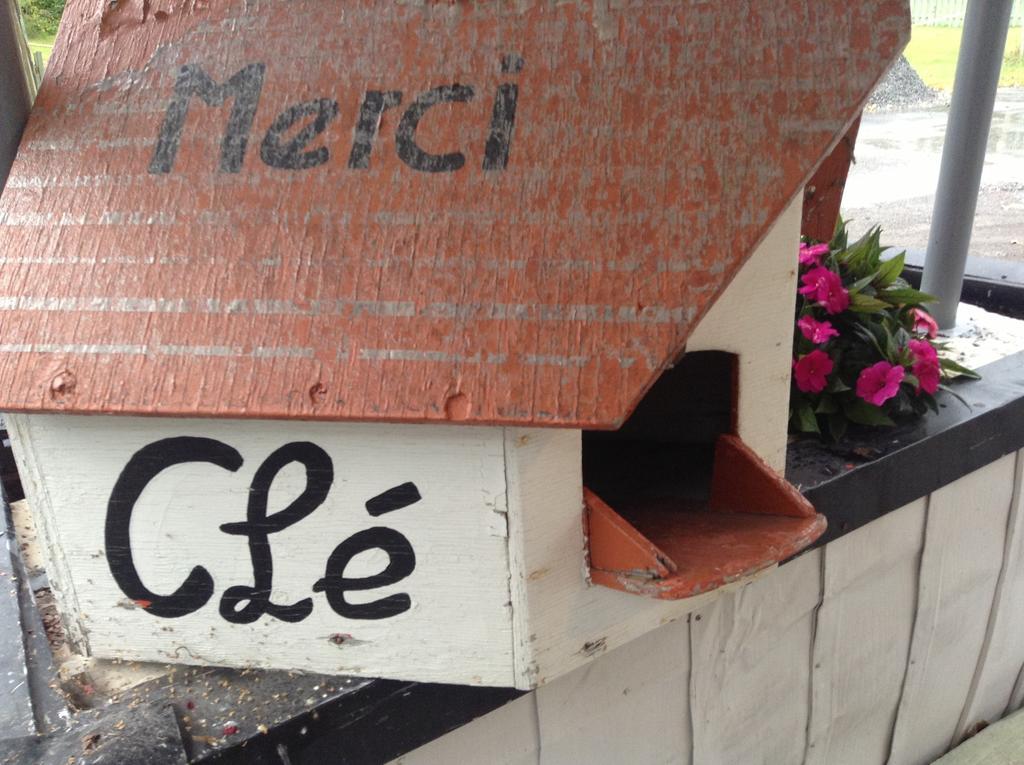 Motel Boise Blainville Eksteriør bilde