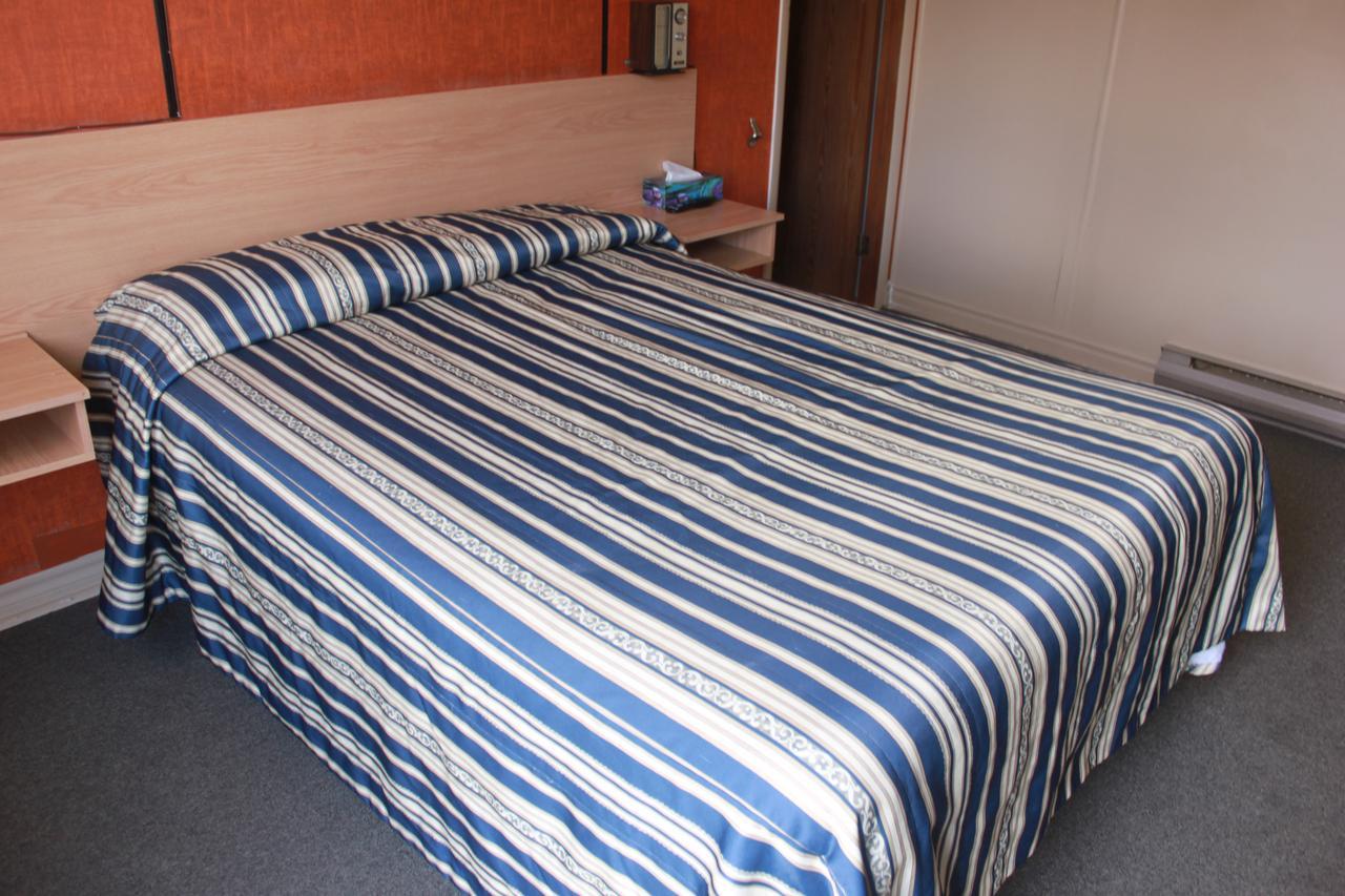 Motel Boise Blainville Eksteriør bilde
